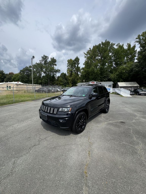 2017 Jeep Grand Cherokee Image 1