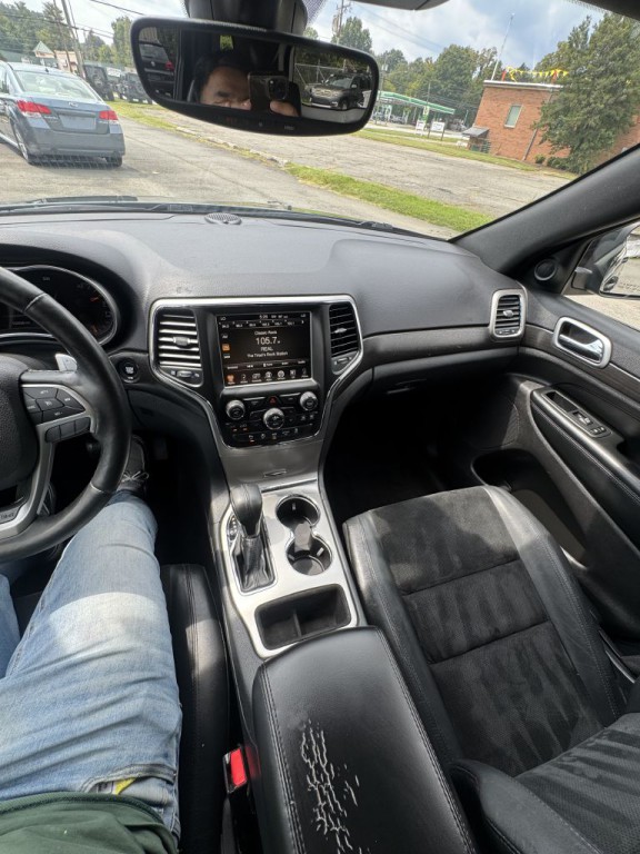 2017 Jeep Grand Cherokee Image 16