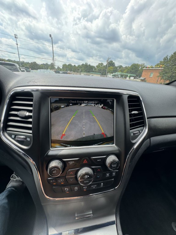 2017 Jeep Grand Cherokee Image 17