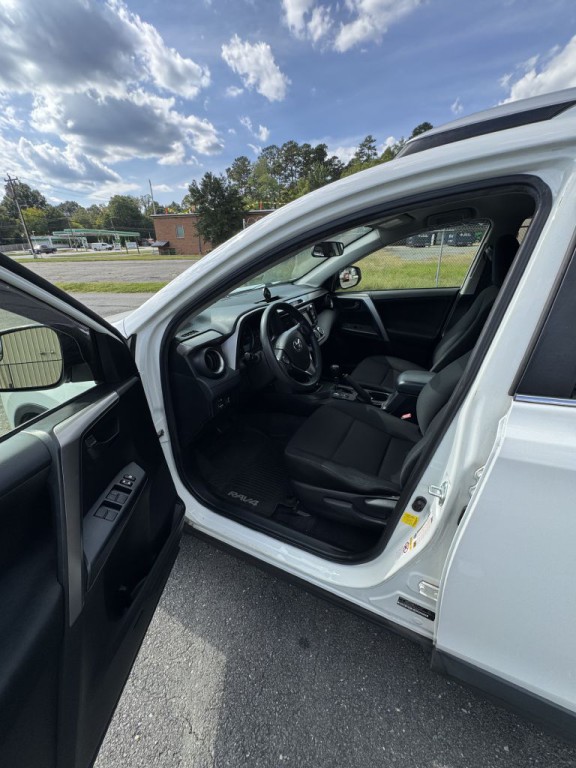 2016 Toyota Rav4 Image 9