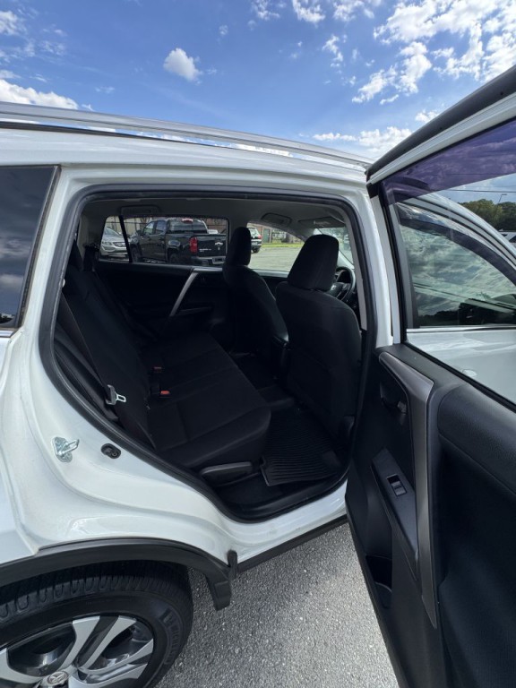 2016 Toyota Rav4 Image 12