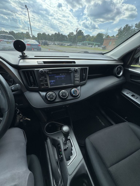 2016 Toyota Rav4 Image 15