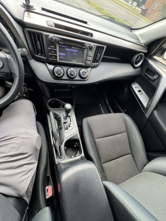 2016 Toyota Rav4 Image 18