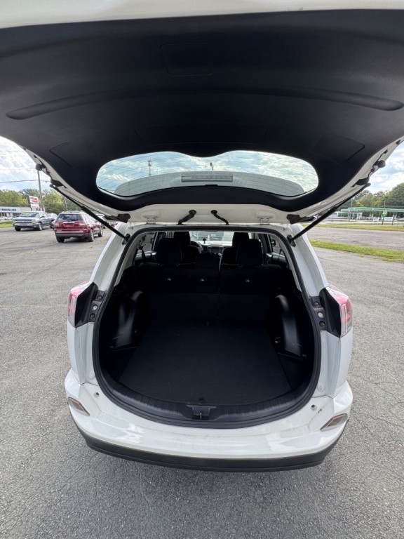 2016 Toyota Rav4 Image 19