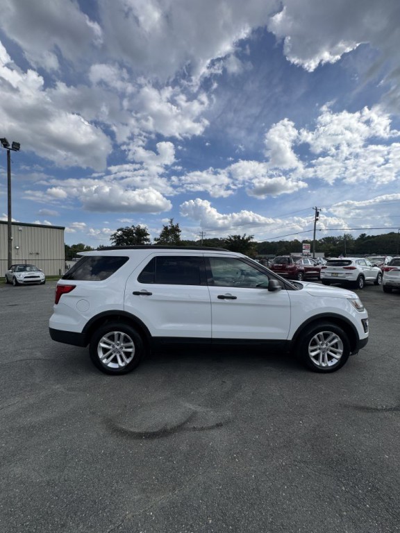 2017 Ford Explorer Image 6