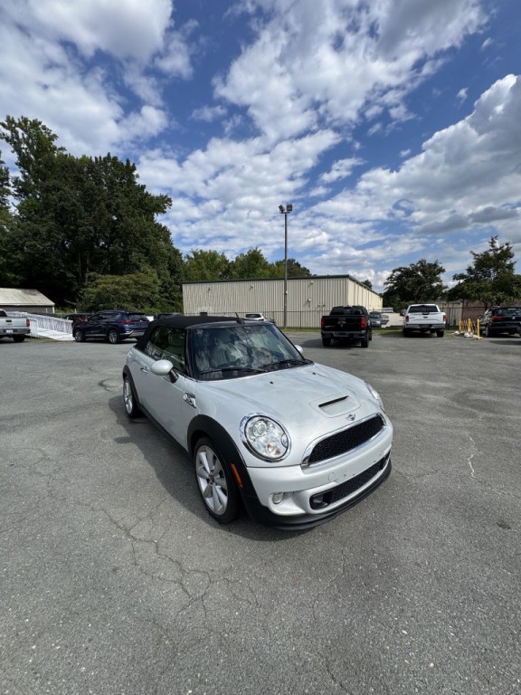 2014 MINI Cooper Image 8