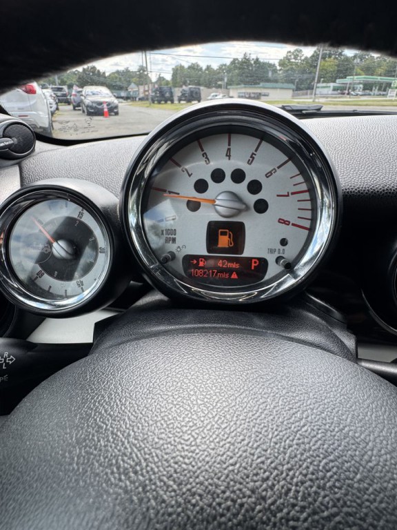 2014 MINI Cooper Image 16