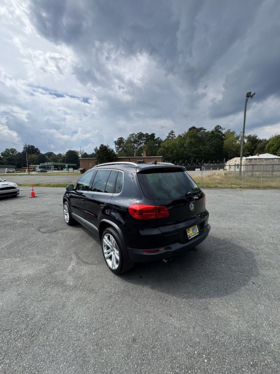2012 Volkswagen Tiguan Image 3