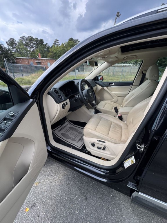2012 Volkswagen Tiguan Image 9