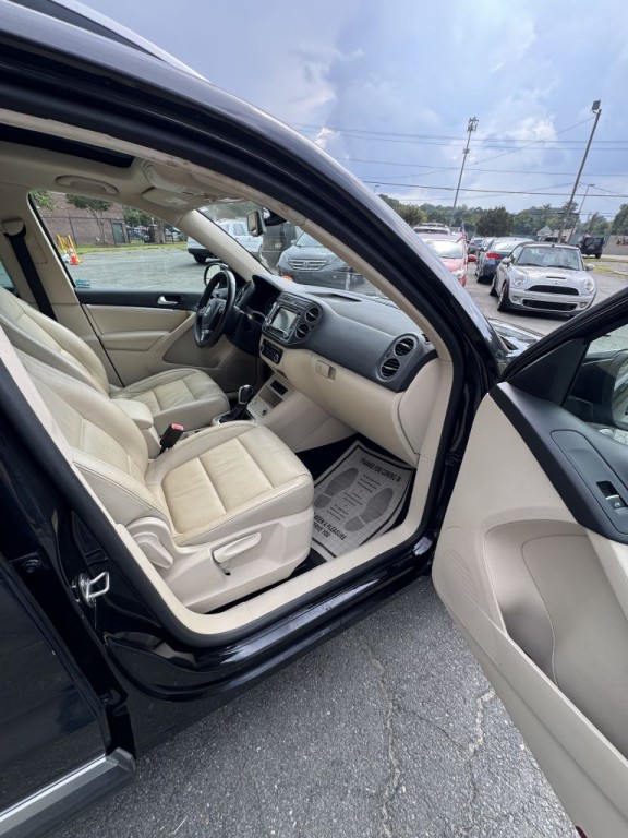 2012 Volkswagen Tiguan Image 11