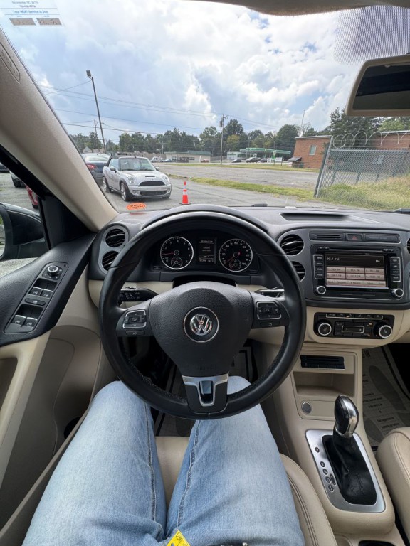 2012 Volkswagen Tiguan Image 14