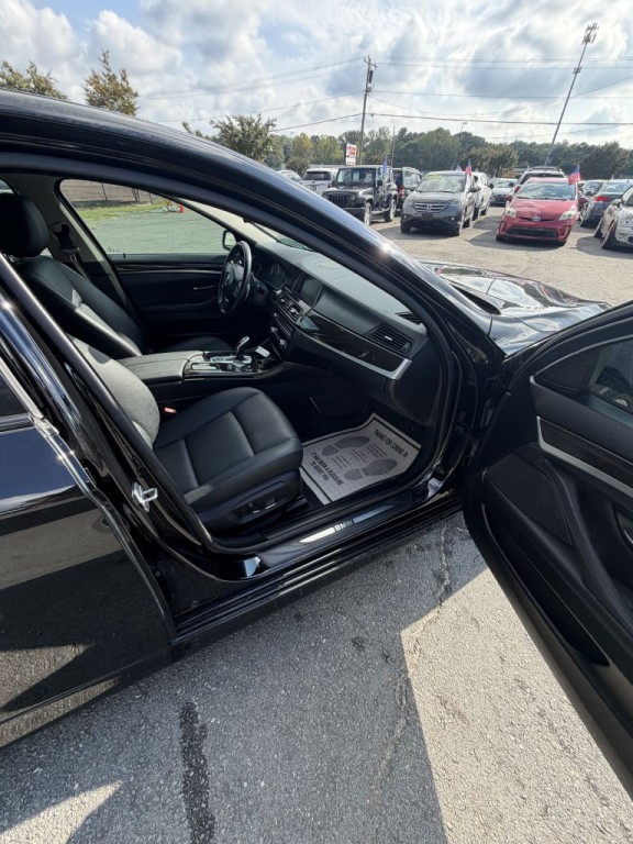 2016 BMW 5 Series Image 11