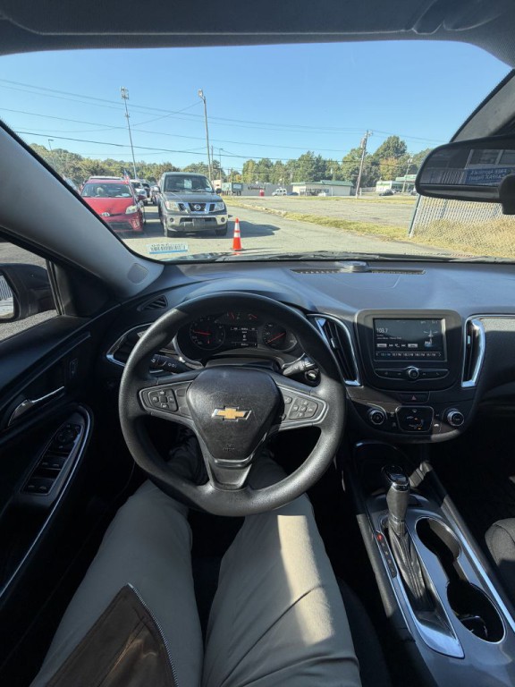 2016 Chevrolet Malibu Image 14
