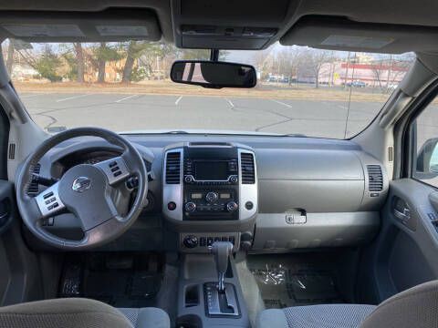 2016 Nissan Frontier Image 21