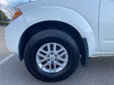 2016 Nissan Frontier Image 34