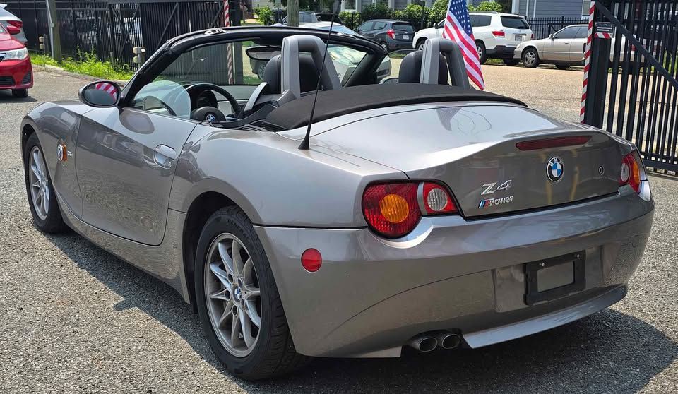 2003 BMW Z4 Image 9