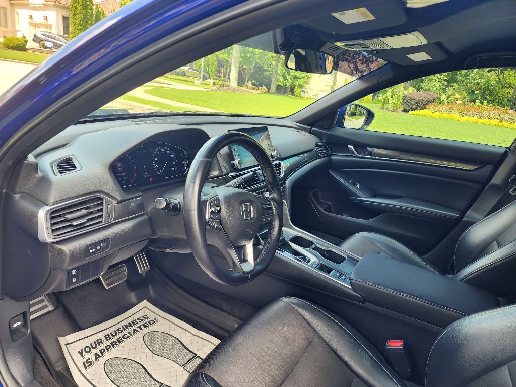 2018 Honda Accord Image 11
