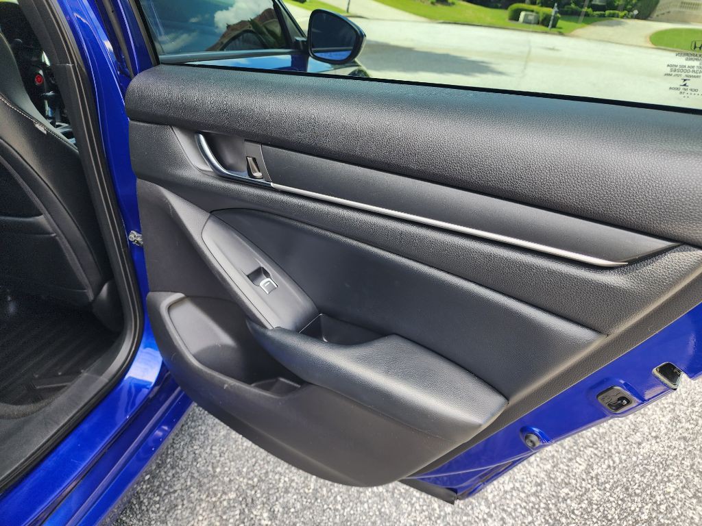 2018 Honda Accord Image 15