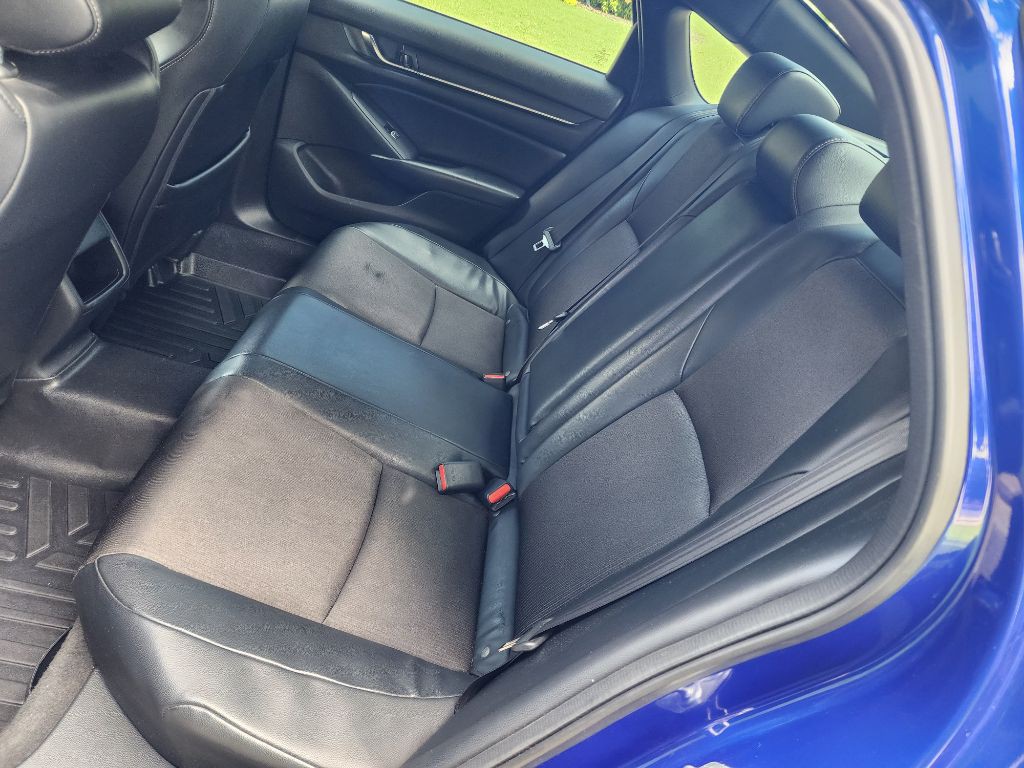 2018 Honda Accord Image 16