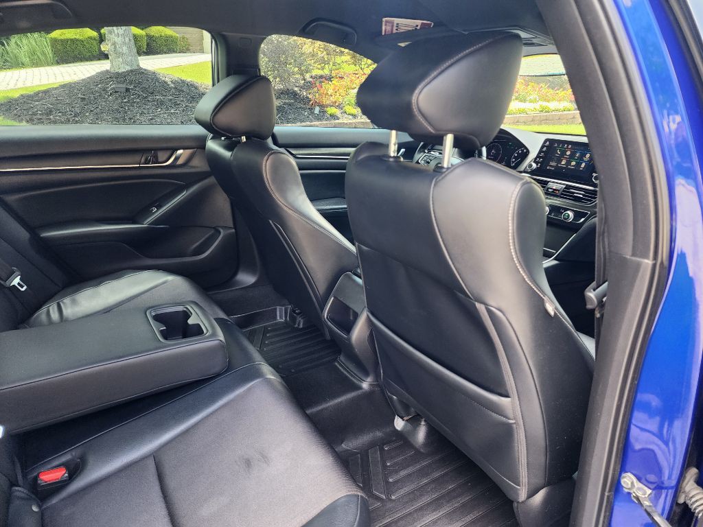 2018 Honda Accord Image 17