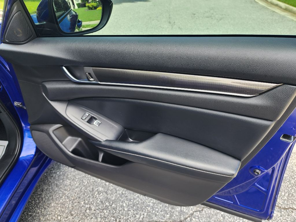 2018 Honda Accord Image 19