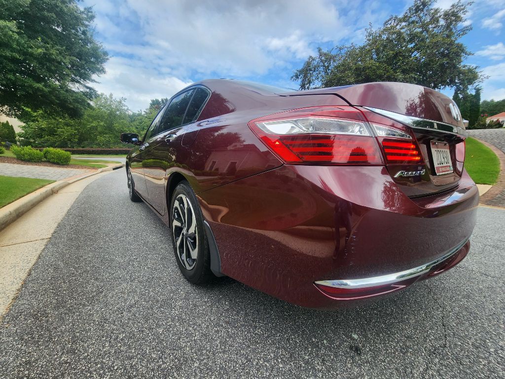 2016 Honda Accord Image 2