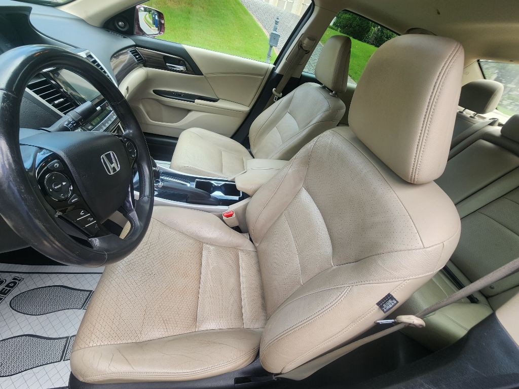 2016 Honda Accord Image 13