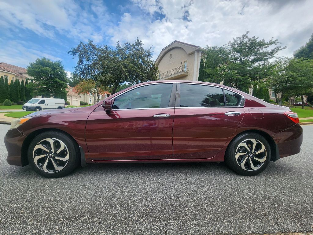 2016 Honda Accord Image 1