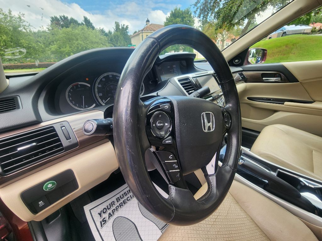 2016 Honda Accord Image 12