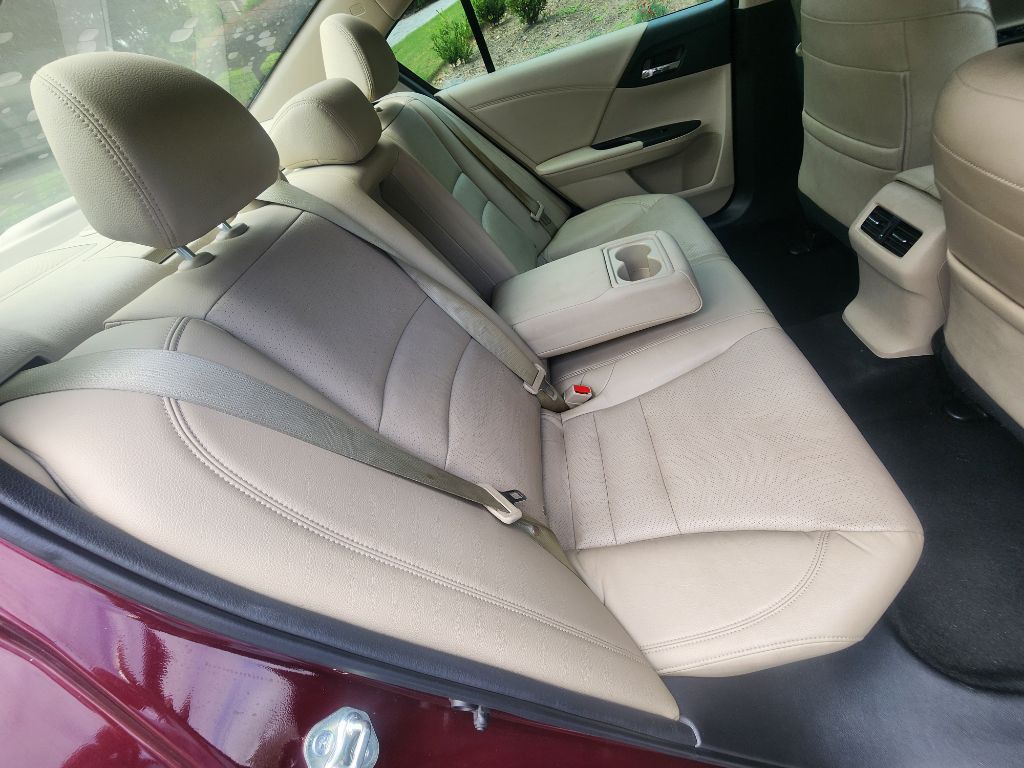 2016 Honda Accord Image 19