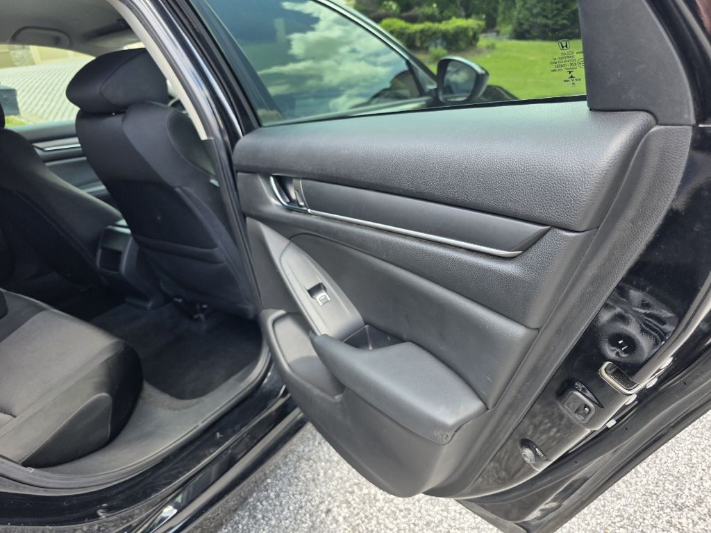 2021 Honda Accord Image 17
