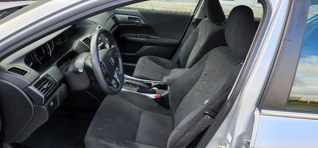 2013 Honda Accord Image 13