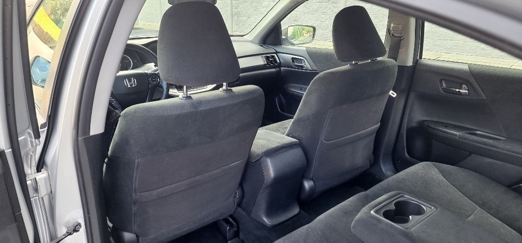 2013 Honda Accord Image 17