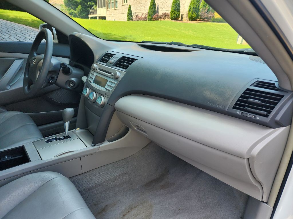 2009 Toyota Camry Image 19