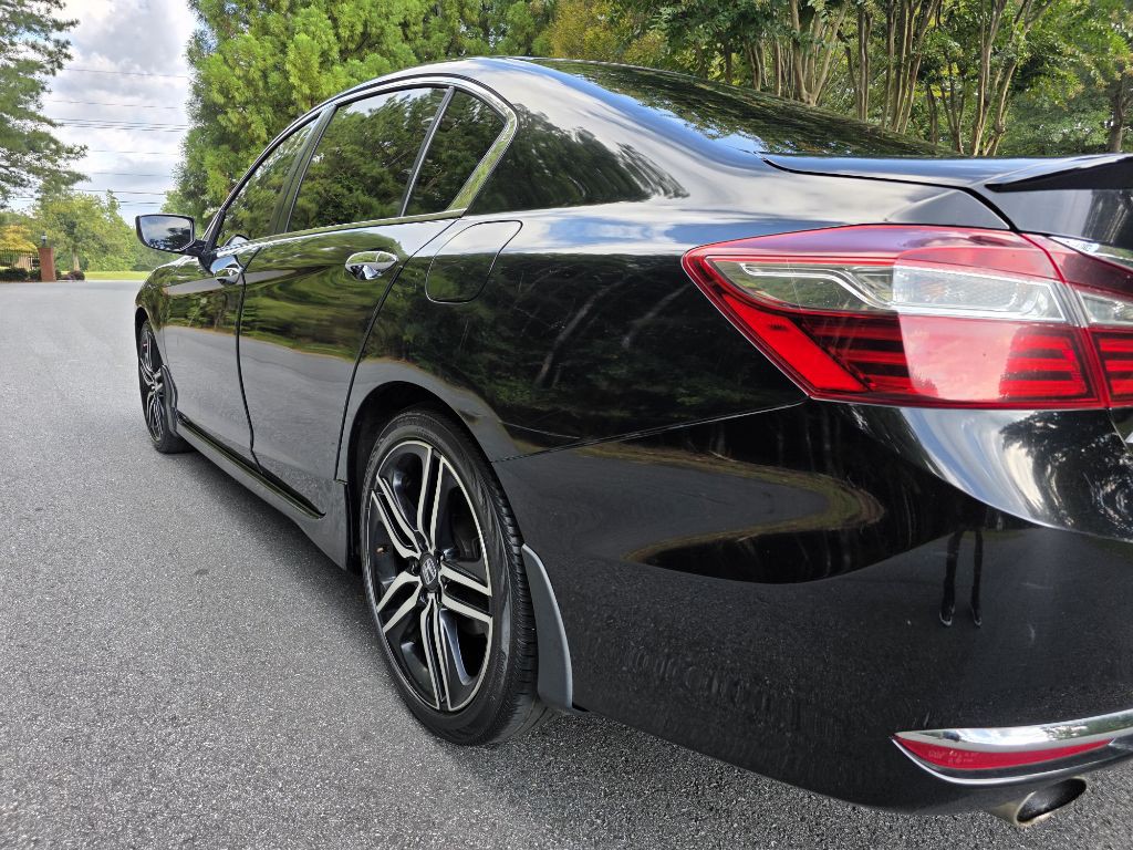 2016 Honda Accord Image 2
