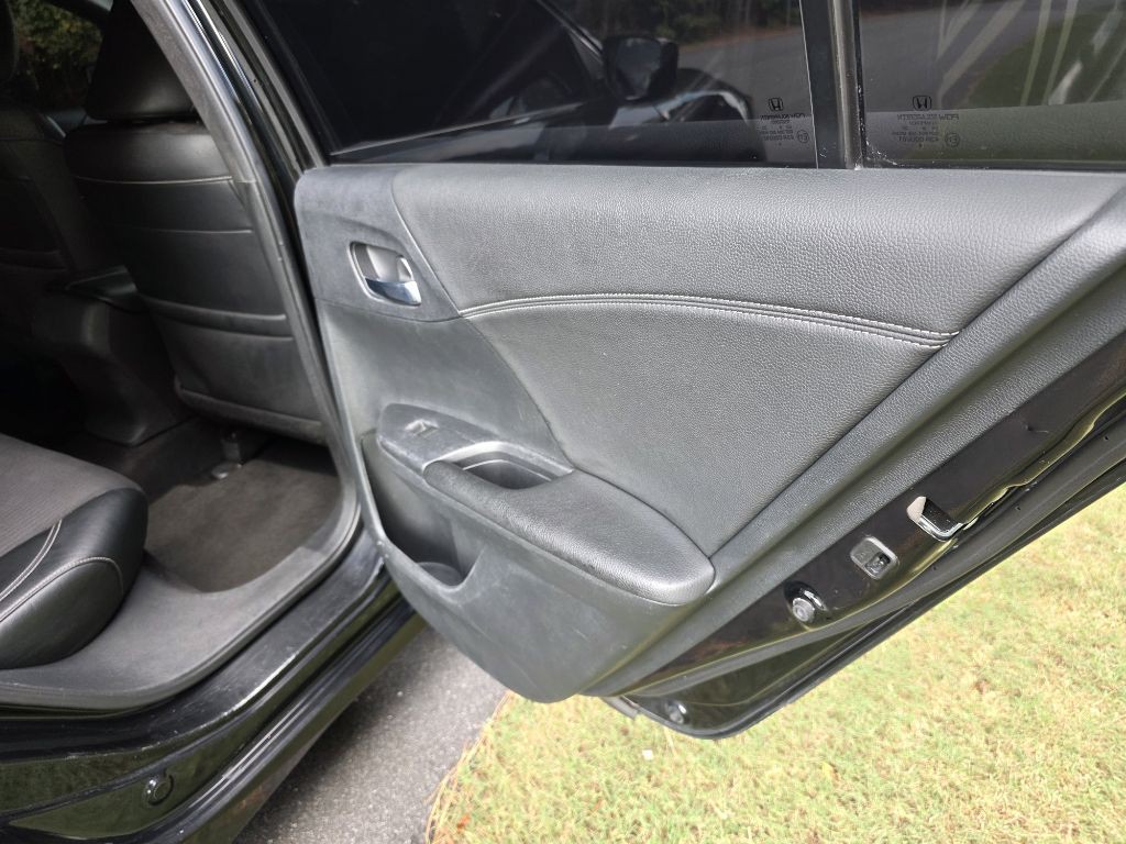 2016 Honda Accord Image 15