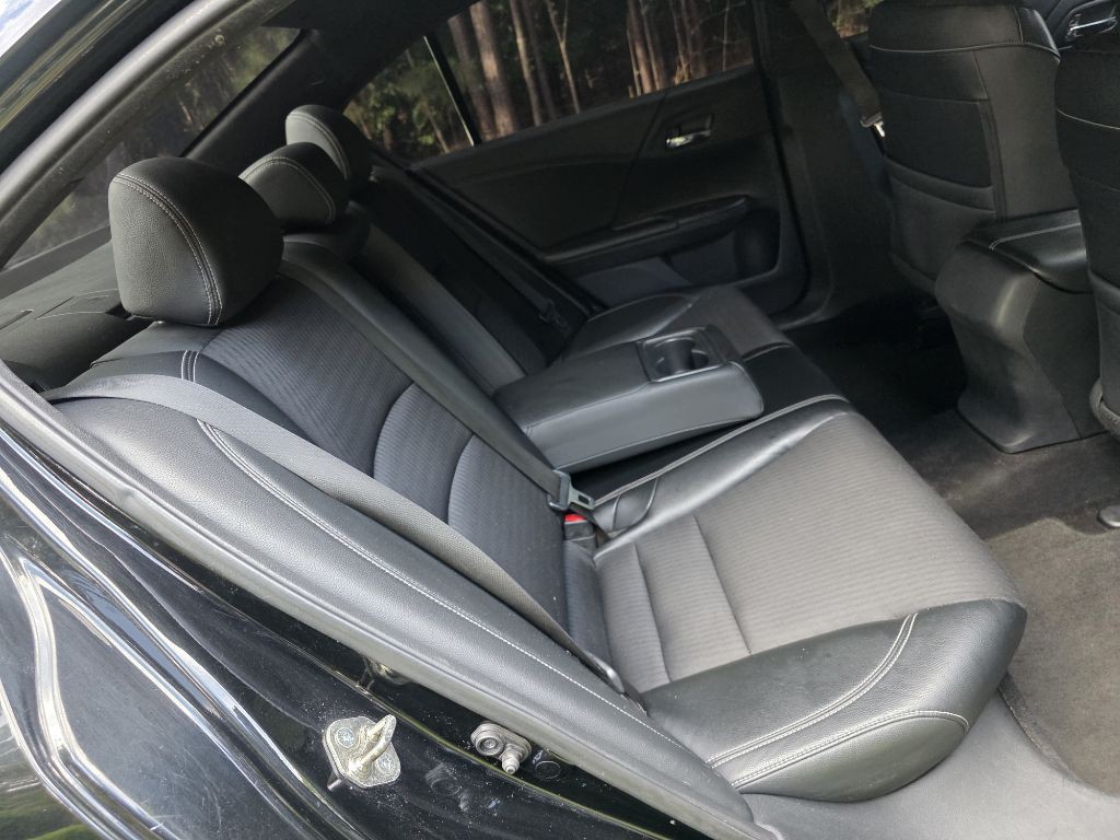 2016 Honda Accord Image 16