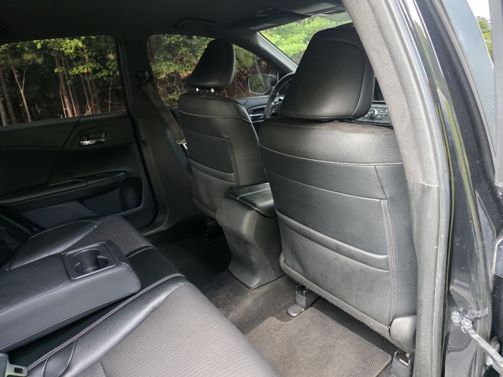 2016 Honda Accord Image 17