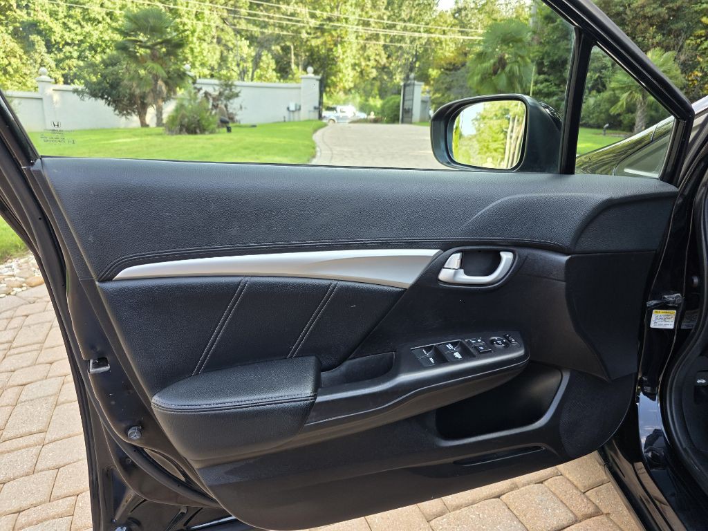 2015 Honda Civic Image 11