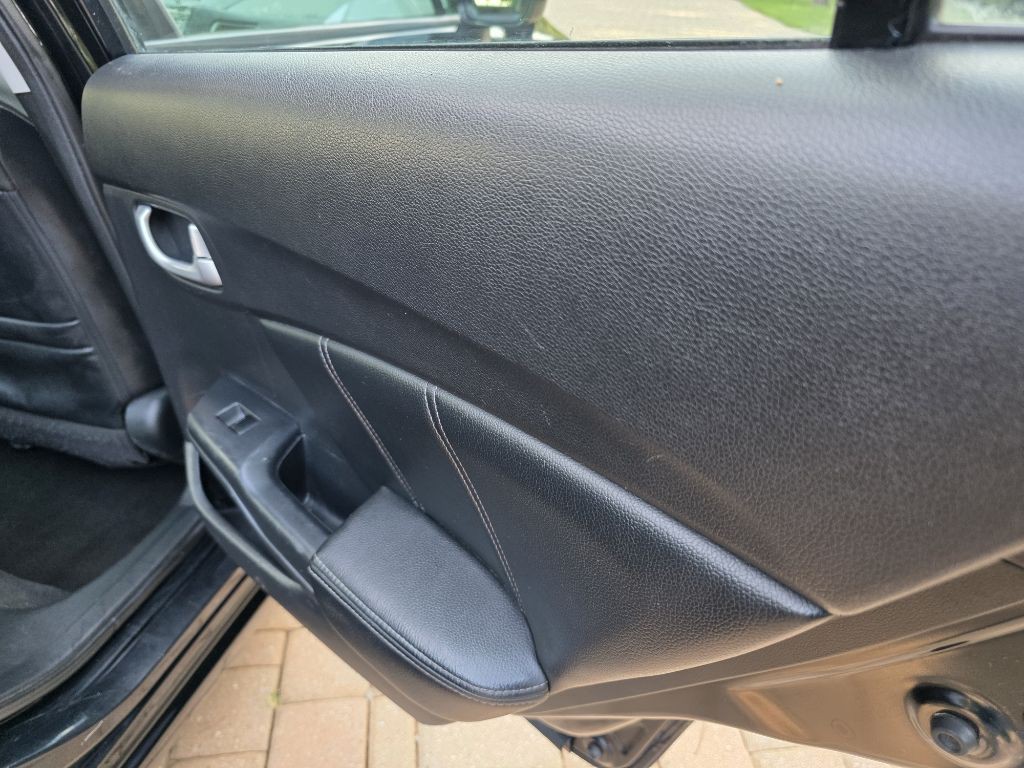 2015 Honda Civic Image 17