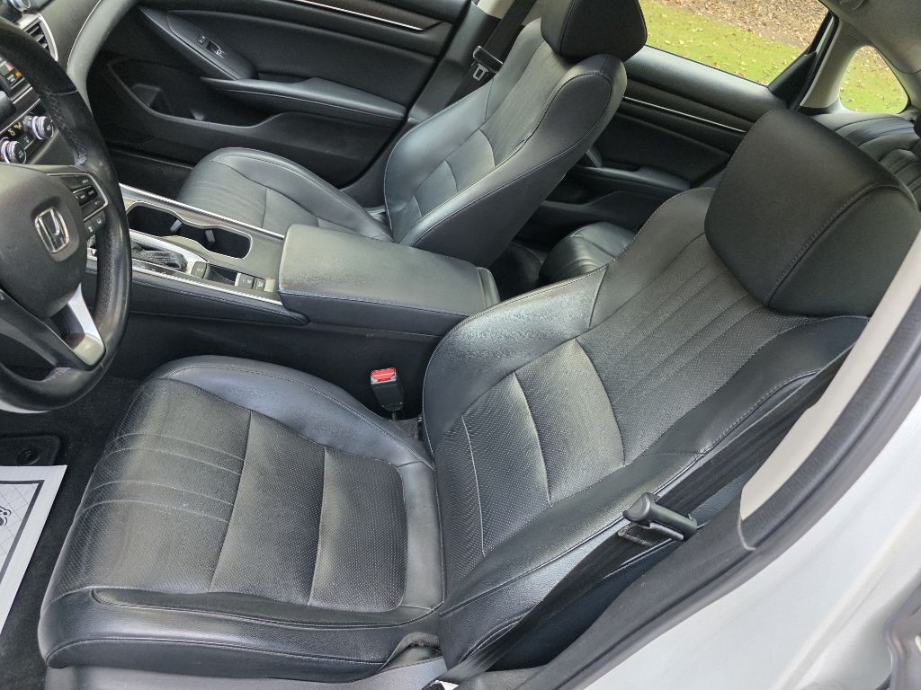 2018 Honda Accord Image 12