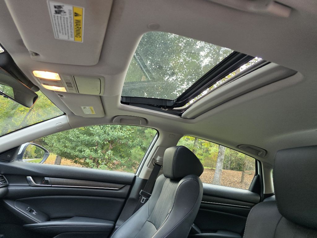 2018 Honda Accord Image 13