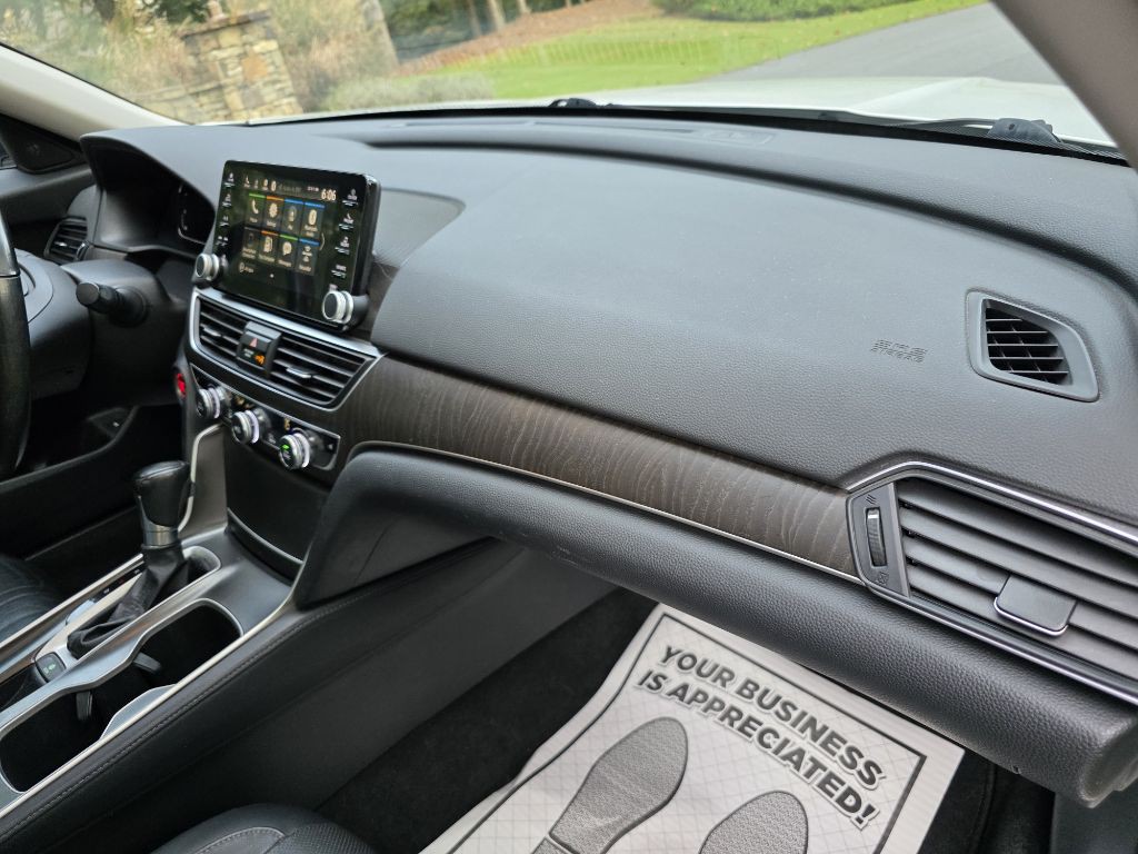 2018 Honda Accord Image 22