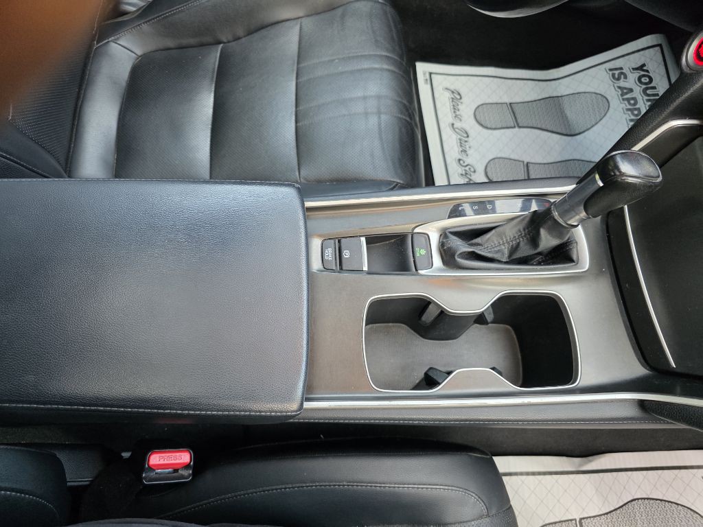 2018 Honda Accord Image 25