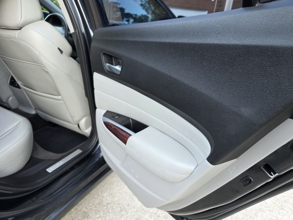 2015 Acura TL Image 16