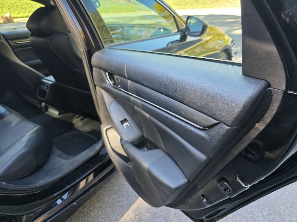 2021 Honda Accord Image 16