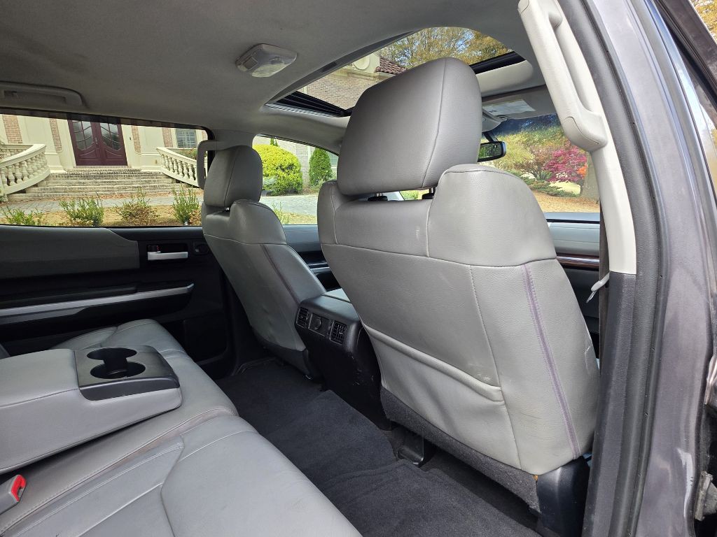 2016 Toyota Tundra Image 19
