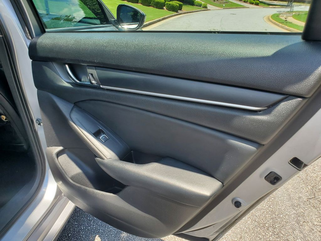 2018 Honda Accord Image 14