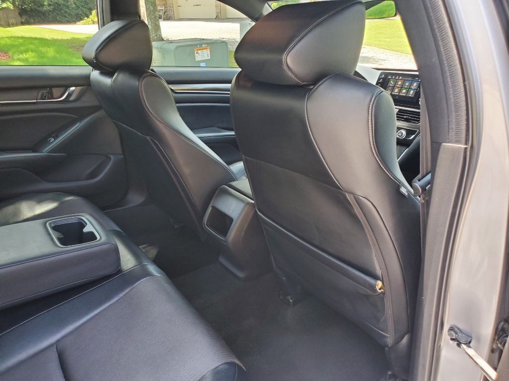 2018 Honda Accord Image 15