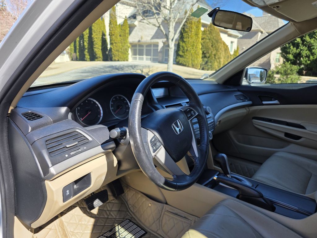 2011 Honda Accord Image 10